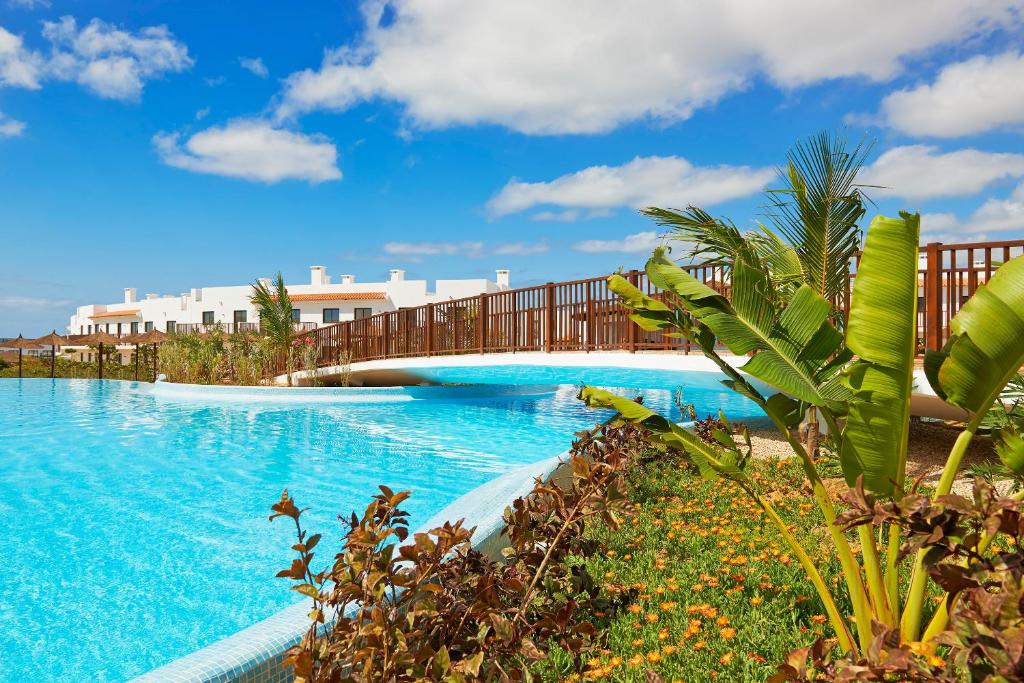 Amazing Apartment in Melia Dunas Resort